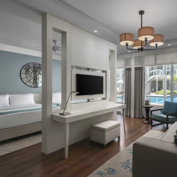 Luxury Pool Suite